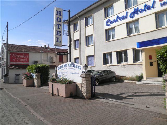 Central Hotel Saint-Priest  Exterior photo