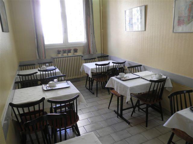 Central Hotel Saint-Priest  Exterior photo