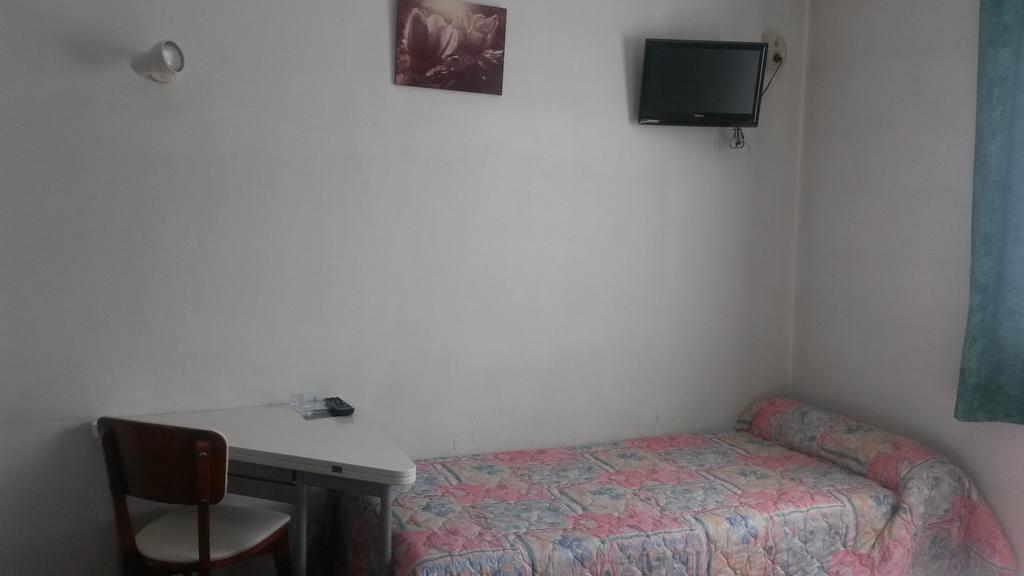 Central Hotel Saint-Priest  Room photo